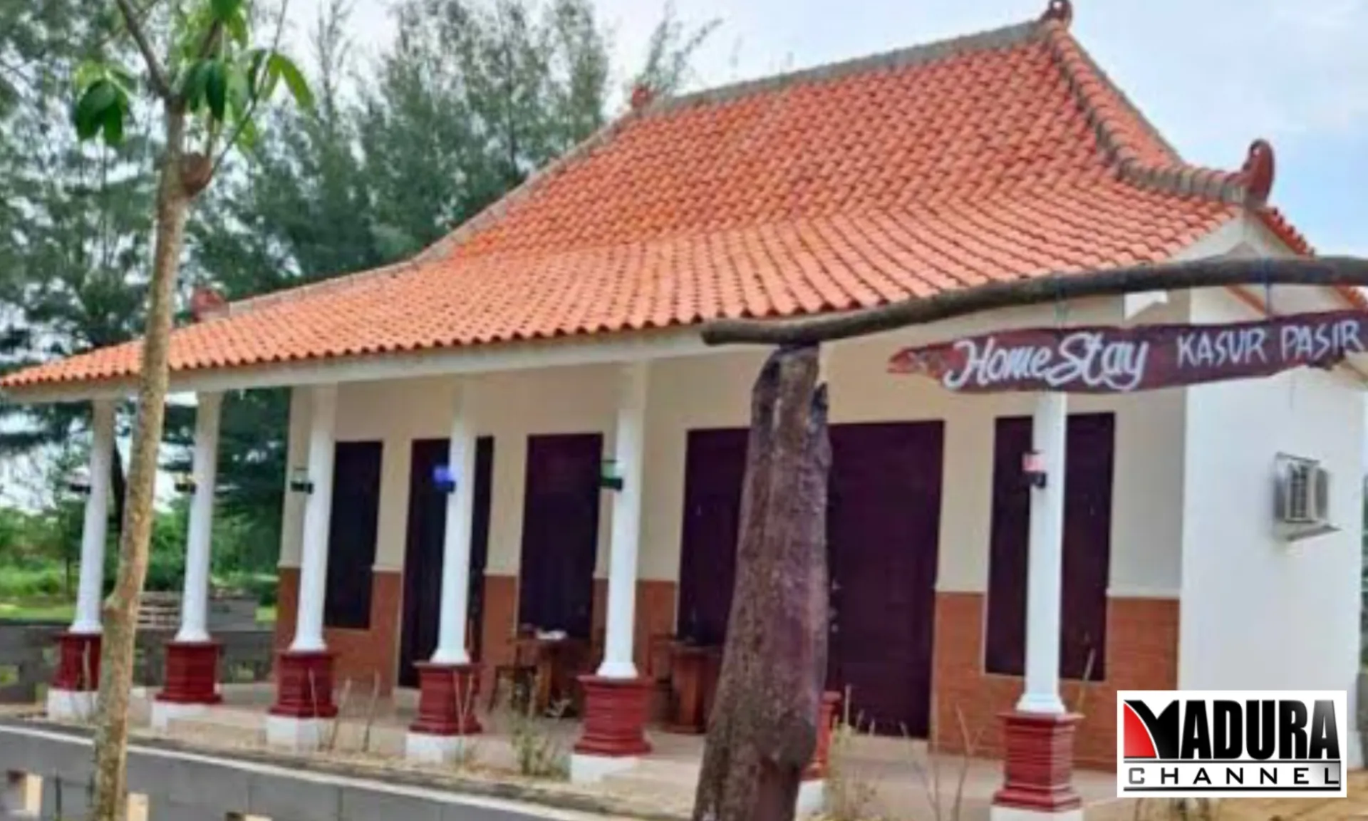 Homestay Kasur Pasir di Pantai Lombang, Surga Tenang dengan Pesona Alam dan Budaya Sumenep (Ilustrasi)