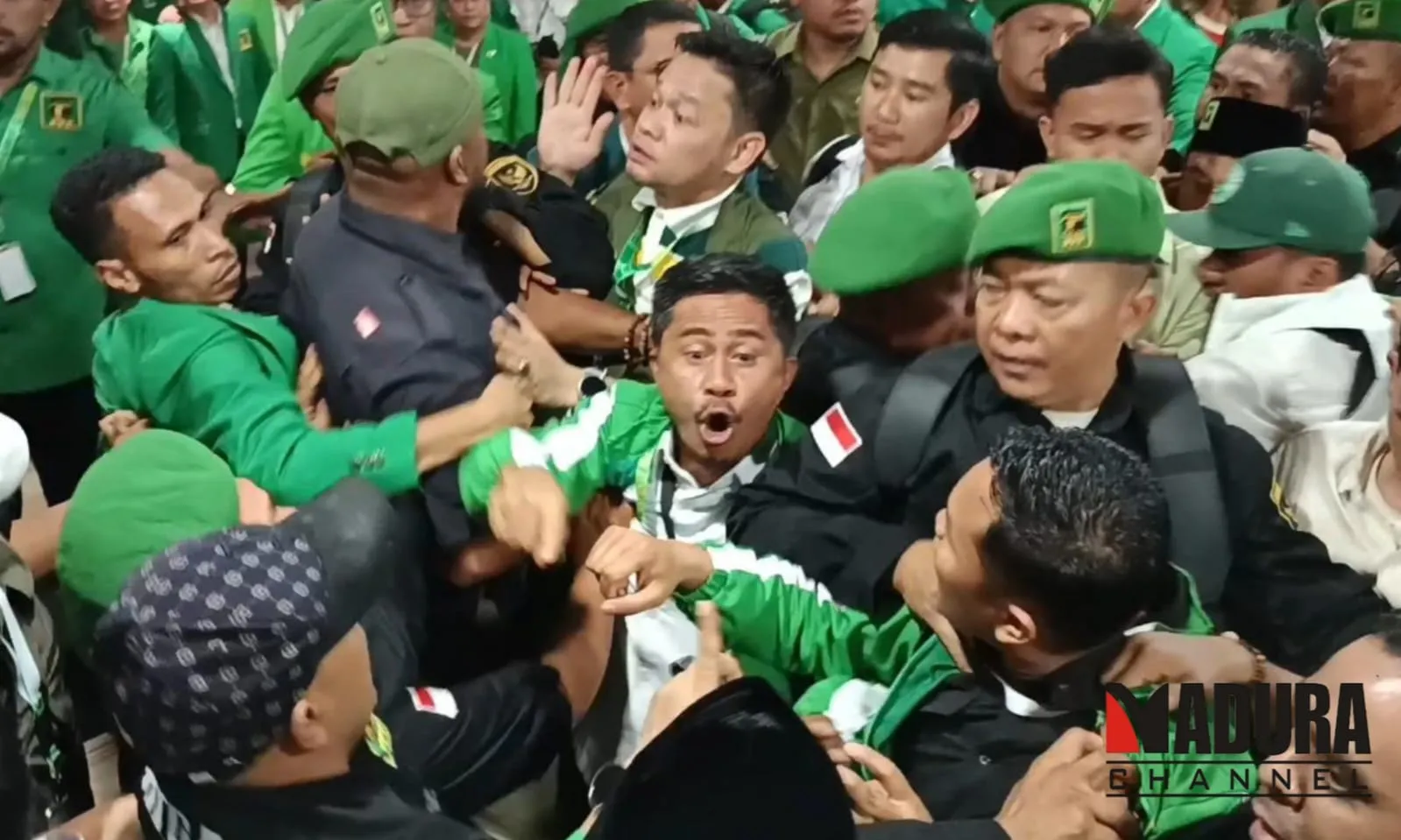 Muktamar X PPP: Krisis Kepemimpinan, Dualisme, dan Upaya Relevansi Pasca Kegagalan Pemilu 2024 (Ilustrasi)