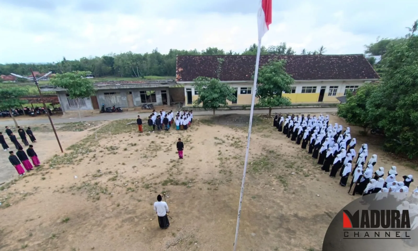 Upacara Peringatan HSN 2025 di LP. Nurul Hikmah: Meneladani Semangat Juang Santri (Ilustrasi)