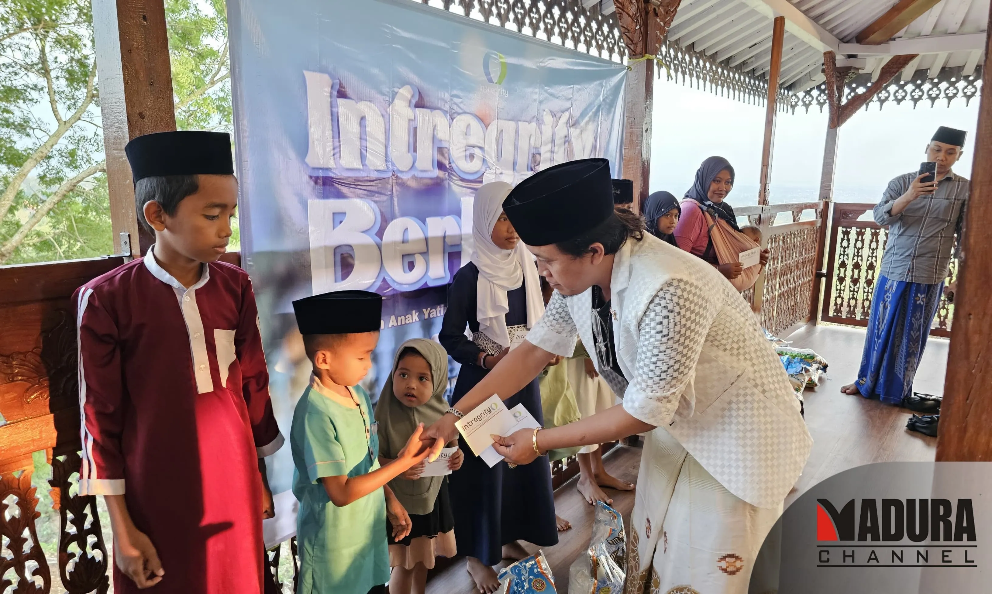 Wujud Kepedulian Insan Pers, Intregrity News Santuni Anak Yatim (Ilustrasi)