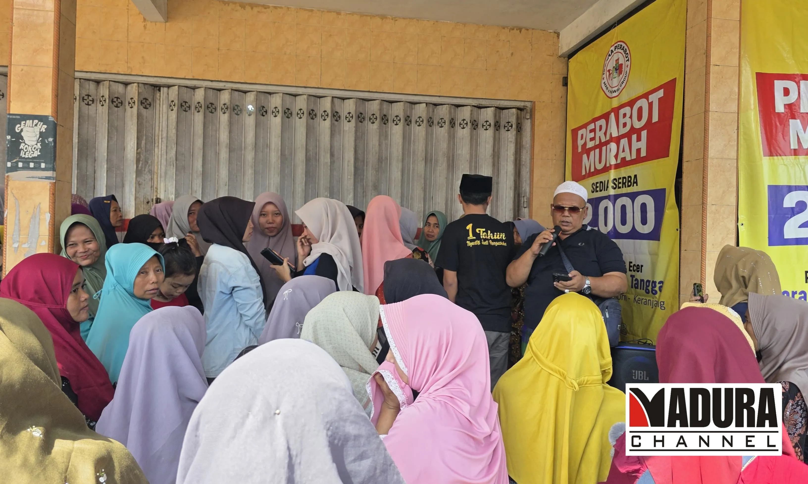 Diserbu Warga, Grand Opening Istana Perabot Serba 2000 di Bukabu Ambunten Berlangsung Meriah (Ilustrasi)