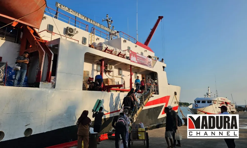 Bupati Sumenep Fasilitasi Mudik Gratis Warga Kepulauan melalui KMP Dharma Bahari Sumekar III (Ilustrasi)